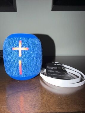 Portable Bluetooth Speaker - Blue